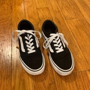 Vans Old Skool Sneaker, Black, Size 6